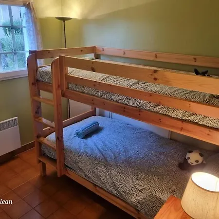 Appartement Armence, Maison Vue Avec Petit Jardin Et Terrain De Tennis *